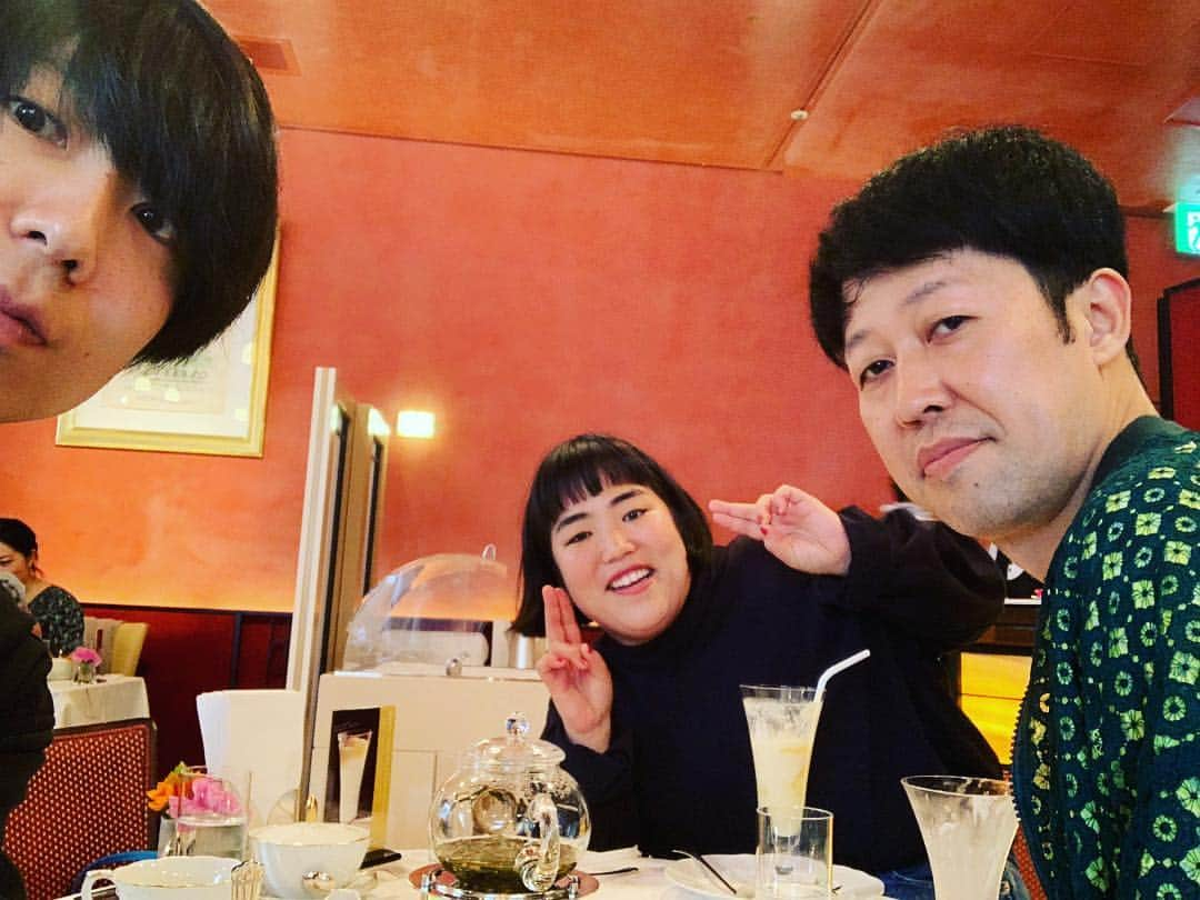 川谷絵音さんのインスタグラム写真 - (川谷絵音Instagram)「小籔さんとゆりやん様とランチandカフェ。銀座のマダムに混じりました。」4月25日 14時01分 - indigolaend