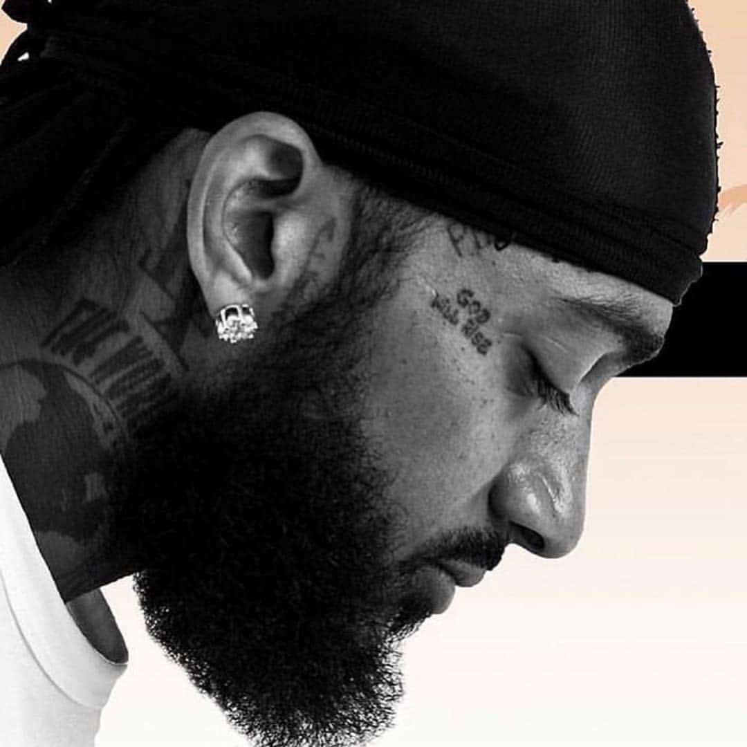 ゲームのインスタグラム：「You lived bro. I’m glad I was able to play a part in your rise as well as witness your greatness. The world stood still when you passed. You shifted the earth. Touched people of all races, everywhere. They all know your name & whatever they don’t know, I will help them understand. You will always be “Nipsey Hussle The Great” !!! A father, a son, a brother, a friend, an amazing soul... a man of the people with the purest heart. I love you & I won’t let you fade..... EVER #TheMarathonContinues 🏁 #OneNipPostADayTiliFadeAway」
