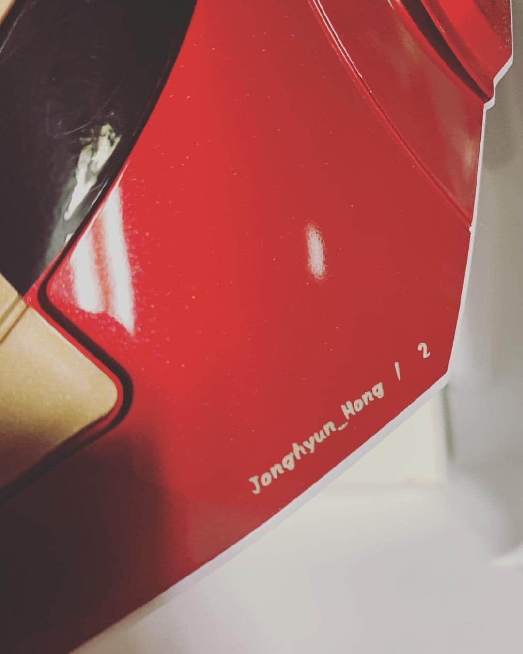 ホン・ジョンヒョンさんのインスタグラム写真 - (ホン・ジョンヒョンInstagram)「무엇에 쓰는 물건인고🤔 #led마스크 #아이언맨led마스크 #페이스팩토리」4月25日 15時26分 - hjonghyun