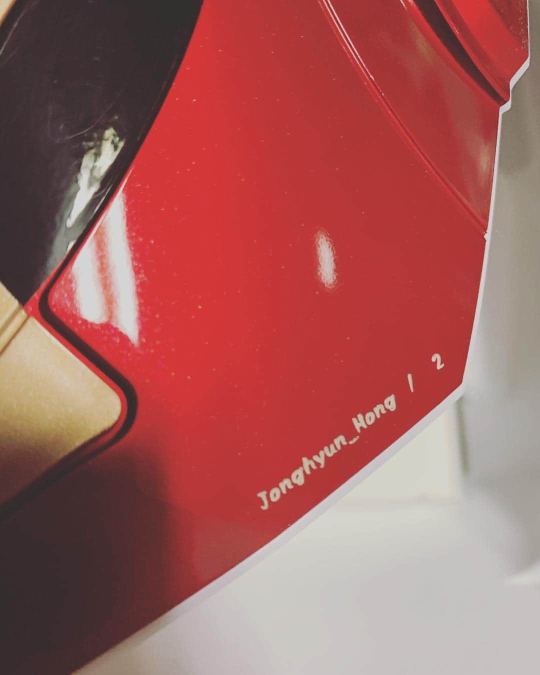 ホン・ジョンヒョンのインスタグラム：「무엇에 쓰는 물건인고🤔 #led마스크 #아이언맨led마스크 #페이스팩토리」