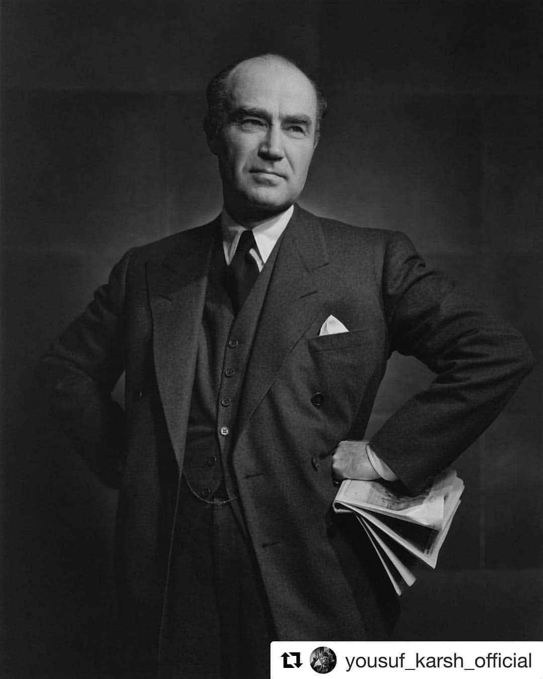 lifeさんのインスタグラム写真 - (lifeInstagram)「#Repost @yousuf_karsh_official with @get_repost ・・・ Henry Luce: founder and publisher of Time, Life, Fortune, and Sports Illustrated. Photographed in all his glory in 1944 on assignment for Life.  #lifemagazine #timemagazine #sportsillustrated #vintageblackandwhitephotos #blackandwhitephotography #karsh #yousufkarsh @life @time @sportsillustrated @fortunemag」4月26日 1時54分 - life