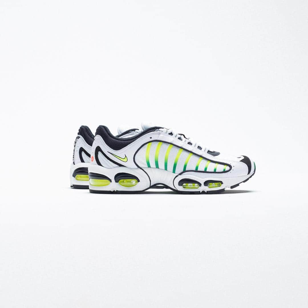 UNDFTDさんのインスタグラム写真 - (UNDFTDInstagram)「Nike Air Max Tailwind IV // Available Now at All Undefeated Chapter Stores and Undefeated.com. Summer Pack available free with purchase while supplies last.」4月26日 2時00分 - undefeatedinc
