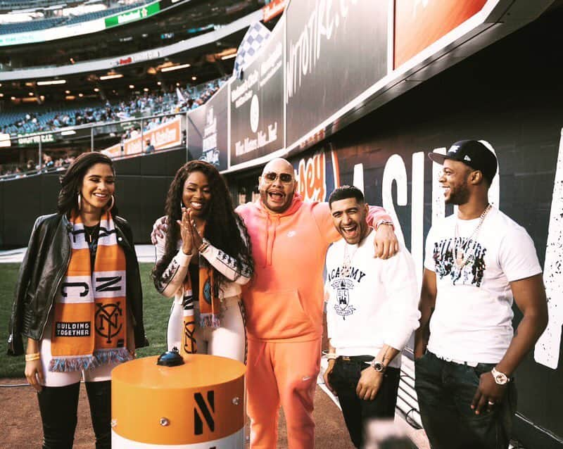 ファット・ジョーさんのインスタグラム写真 - (ファット・ジョーInstagram)「Family always stick TOGETHER#nycfc」4月26日 2時06分 - fatjoe