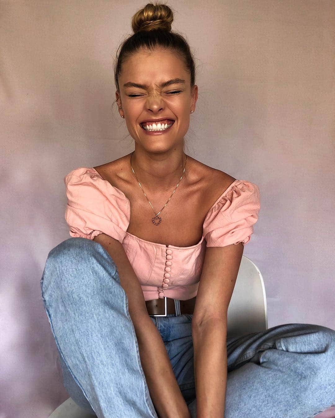 ニーナ・アグダルのインスタグラム：「ITS FINALLY THURSDAY YALL!!! 😆」