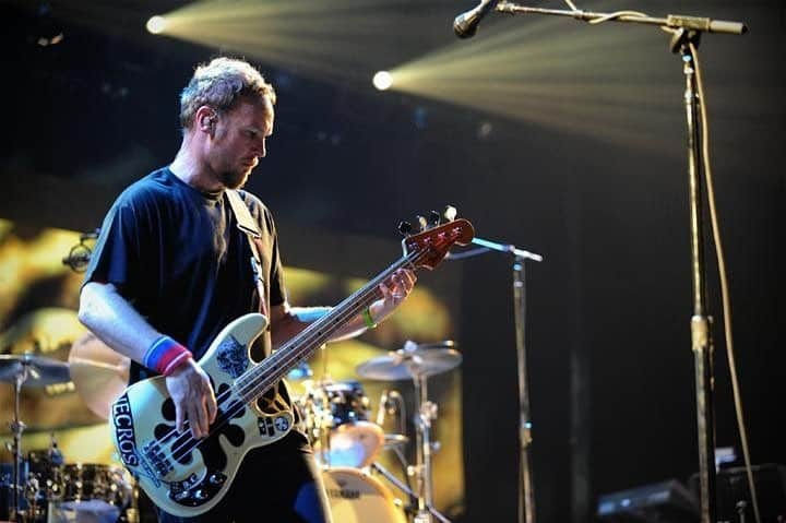 パール・ジャムさんのインスタグラム写真 - (パール・ジャムInstagram)「At the @UnitedCenter in Chicago in 2009. 📷: Karen Loria」4月26日 2時09分 - pearljam