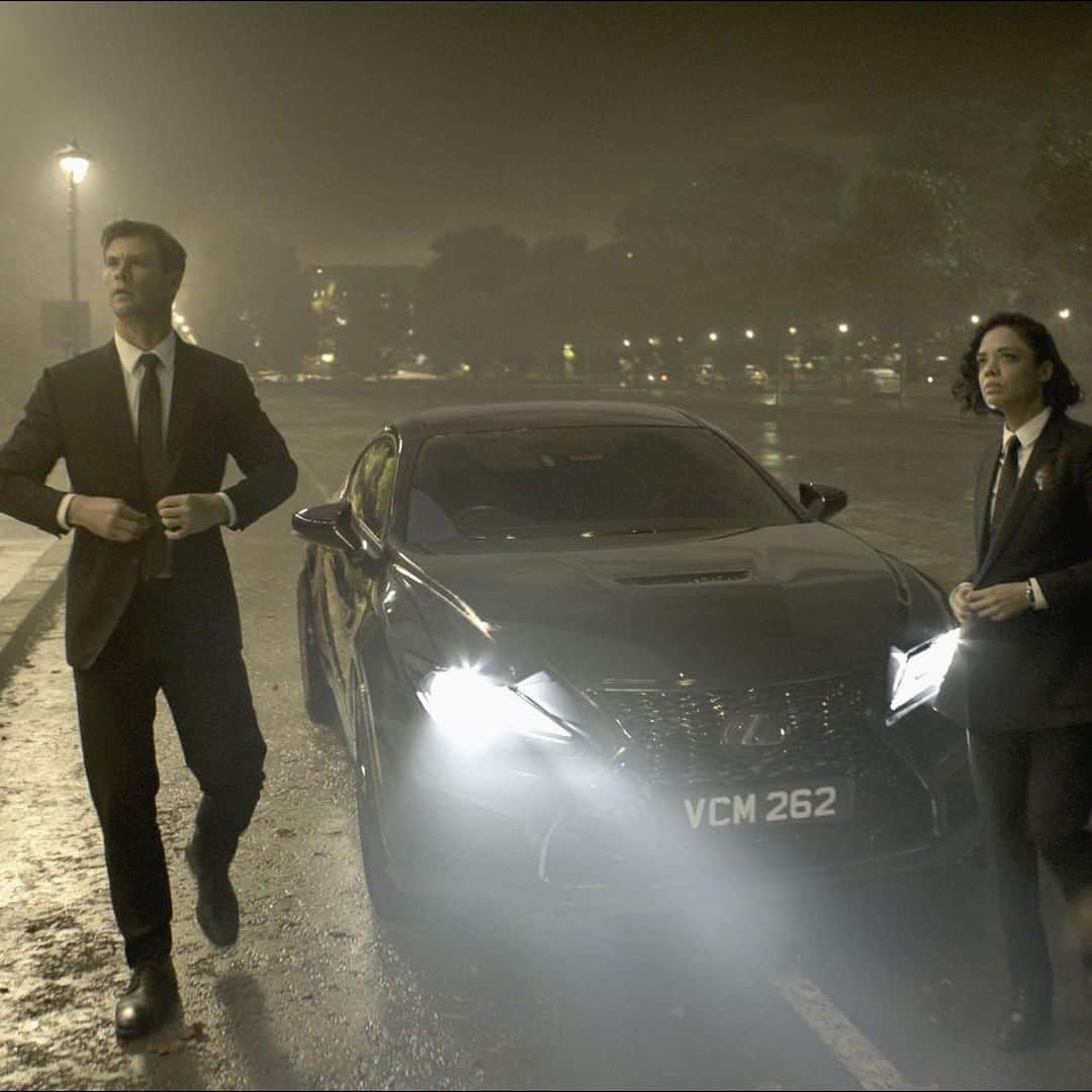 Lexus USAのインスタグラム：「The Men in Black need the best equipment to fight the scum of the universe. Announcing Lexus vehicles as the official fleet for the MIB organization. See the new #LexusRCF and our other models in @meninblack MIB: International, opening June 14th. #MIBInternational Link in bio.」