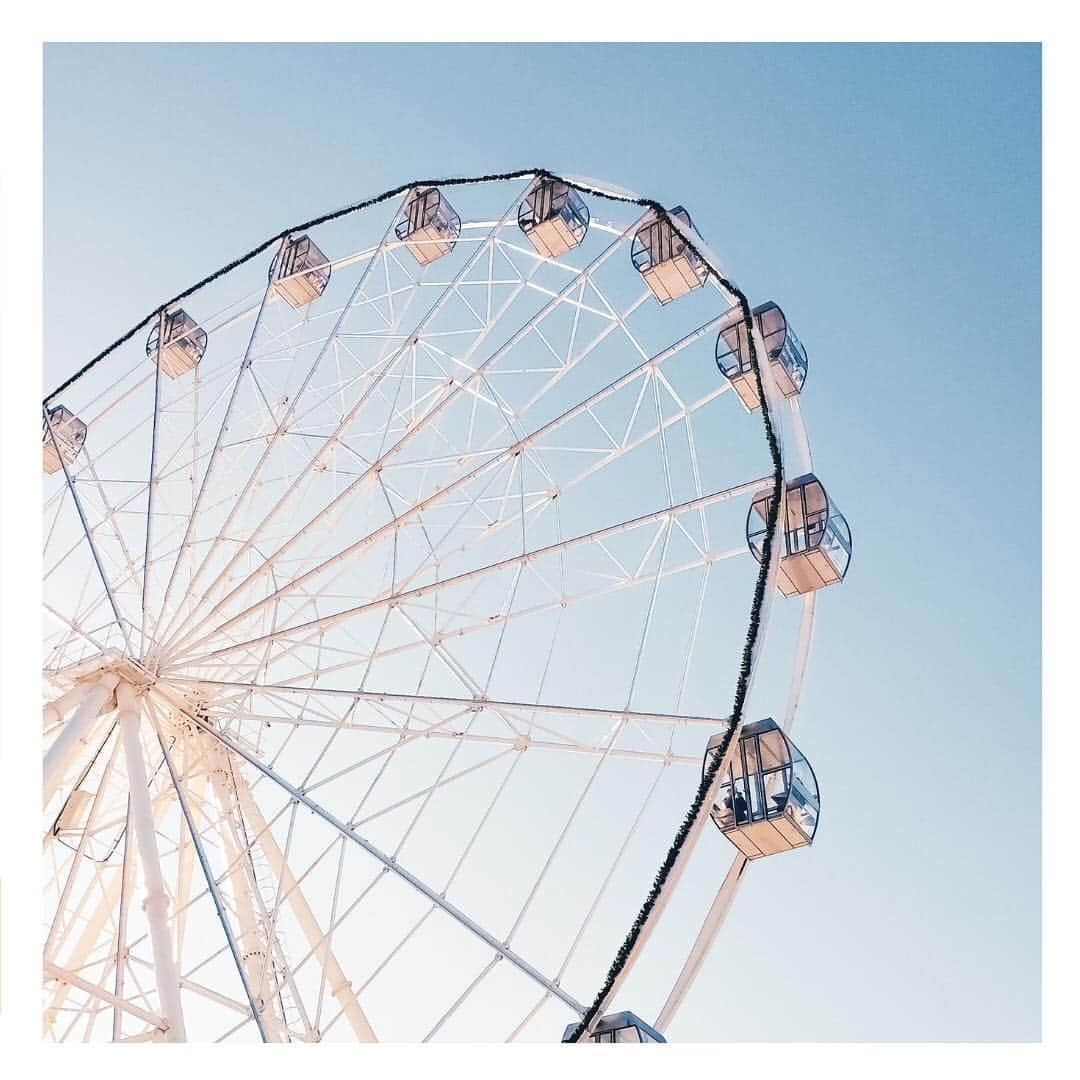 Stop The Water While Using Me!さんのインスタグラム写真 - (Stop The Water While Using Me!Instagram)「Almost weekend.⁣⠀ #ferriswheel #almostweekend #thursyay #weekendmood #naturalbeauty #timetogetjolly #instamood #livethelittlethings #moodstagram #stopthewaterwhileusingme #regram inspired by #pexels⁣⠀」4月25日 17時39分 - stopthewater