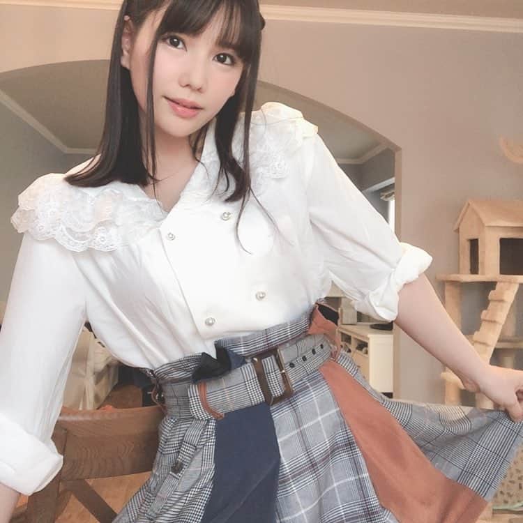 新垣優香のインスタグラム：「今日のお洋服(・v・)」