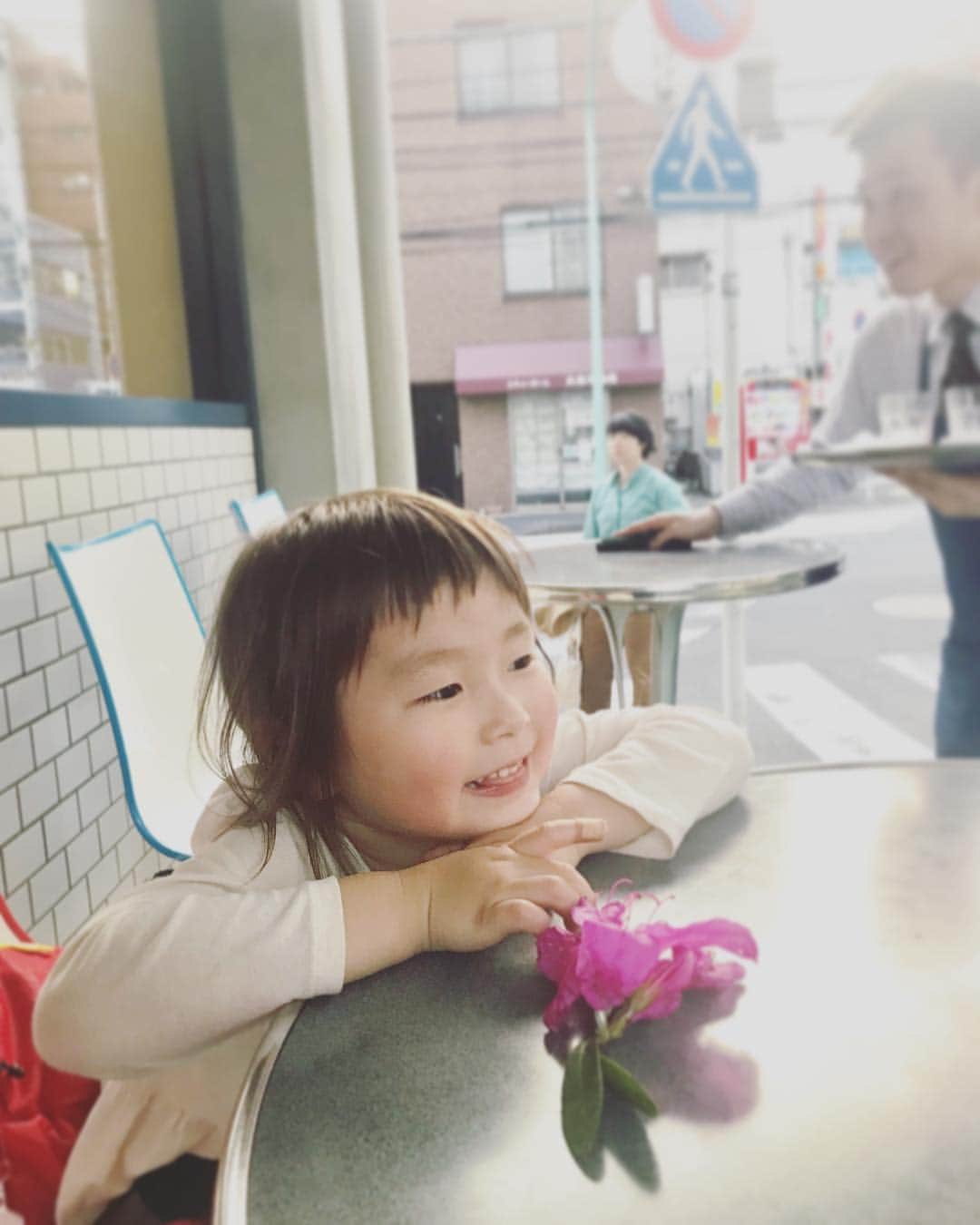 坂本美雨さんのインスタグラム写真 - (坂本美雨Instagram)「やっぱにあうね。 #今日のなまこちゃん  #3歳8ヶ月」4月25日 18時00分 - miu_sakamoto