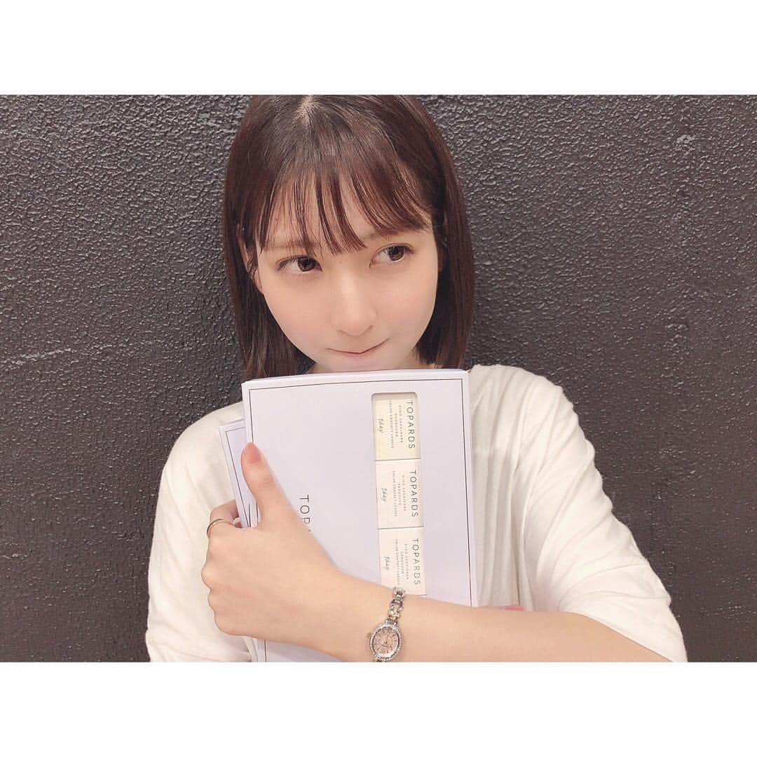 松岡菜摘さんのインスタグラム写真 - (松岡菜摘Instagram)「. . さしこちゃんのカラコン もらいました♡うれしーいっ はやくつけたくてうずうず。 . #カラコン  #指原カラコン #TOPARDS」4月25日 18時23分 - natsustagram_hkt