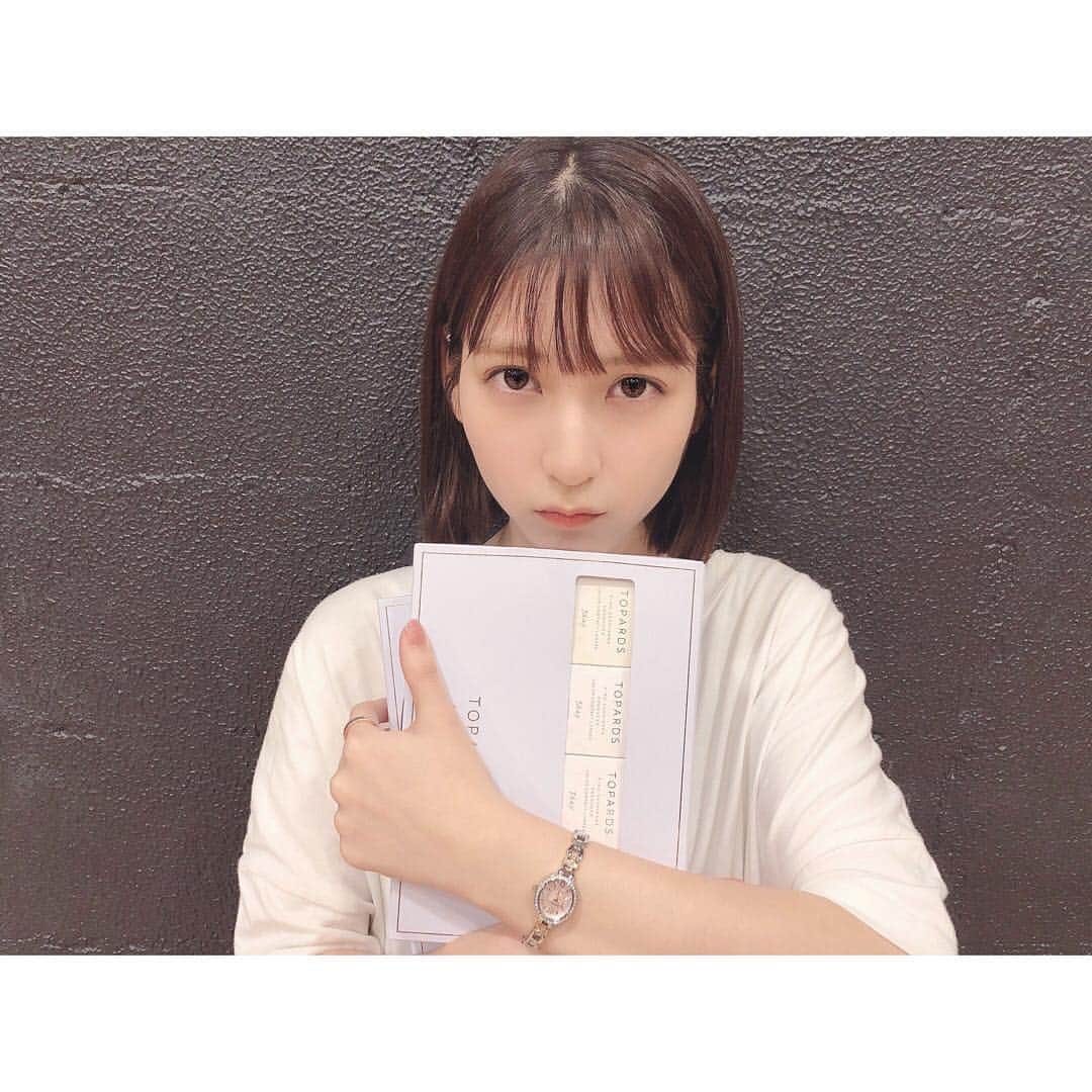 松岡菜摘のインスタグラム：「. . さしこちゃんのカラコン もらいました♡うれしーいっ はやくつけたくてうずうず。 . #カラコン  #指原カラコン #TOPARDS」