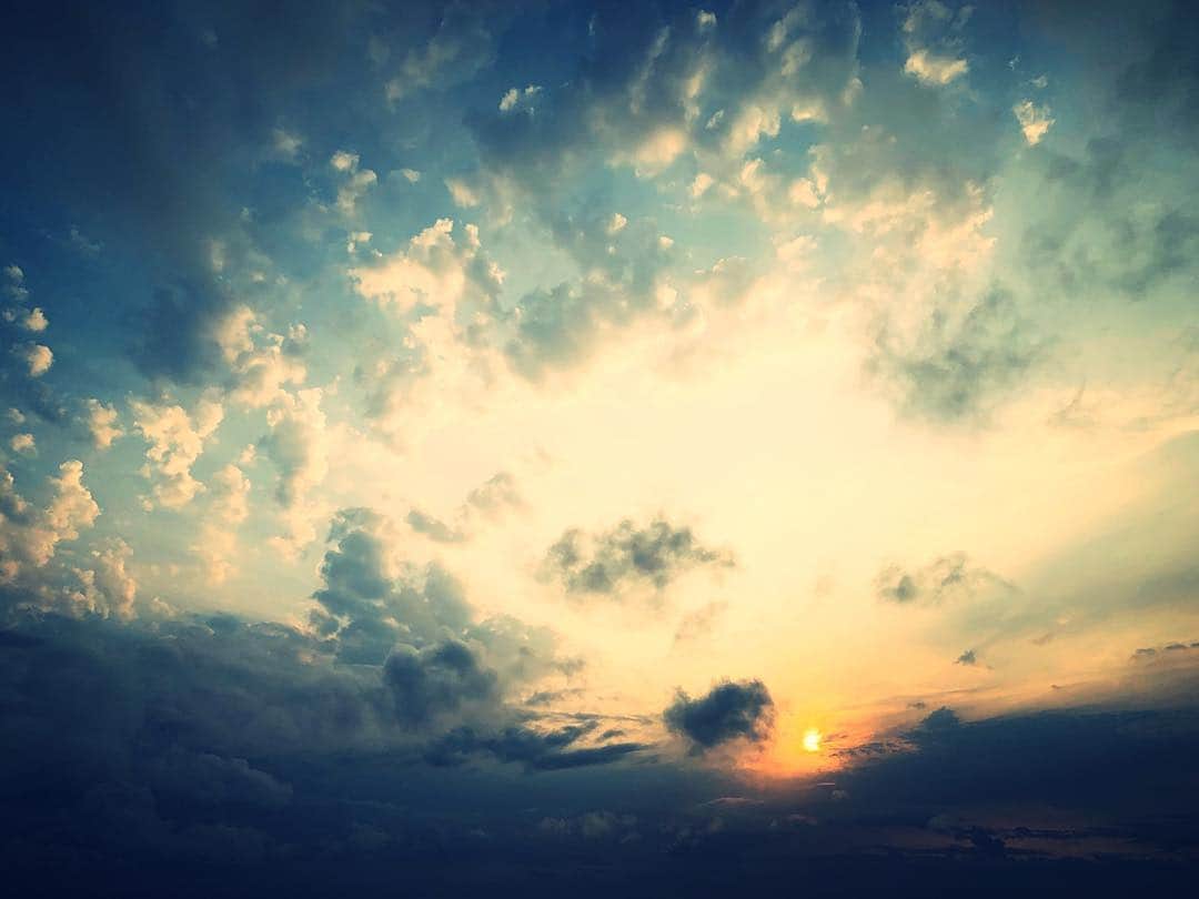 住谷杏奈さんのインスタグラム写真 - (住谷杏奈Instagram)「空綺麗。」4月25日 18時55分 - annasumitani