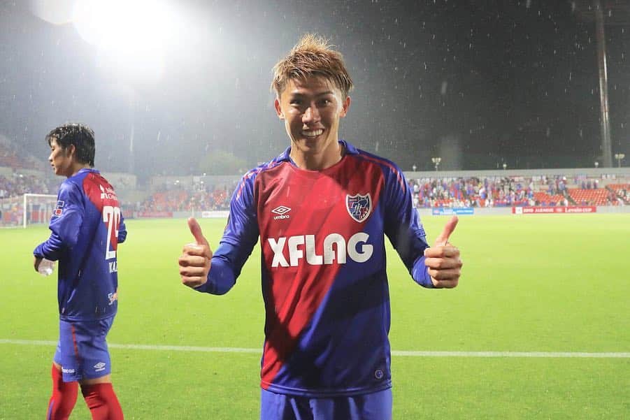 太田宏介のインスタグラム：「『ルヴァン杯 柏戦』 昨日も雨の中、アツい応援ありがとうございました！ 週末も共に戦いましょう！ #fctokyo  #太田宏介」