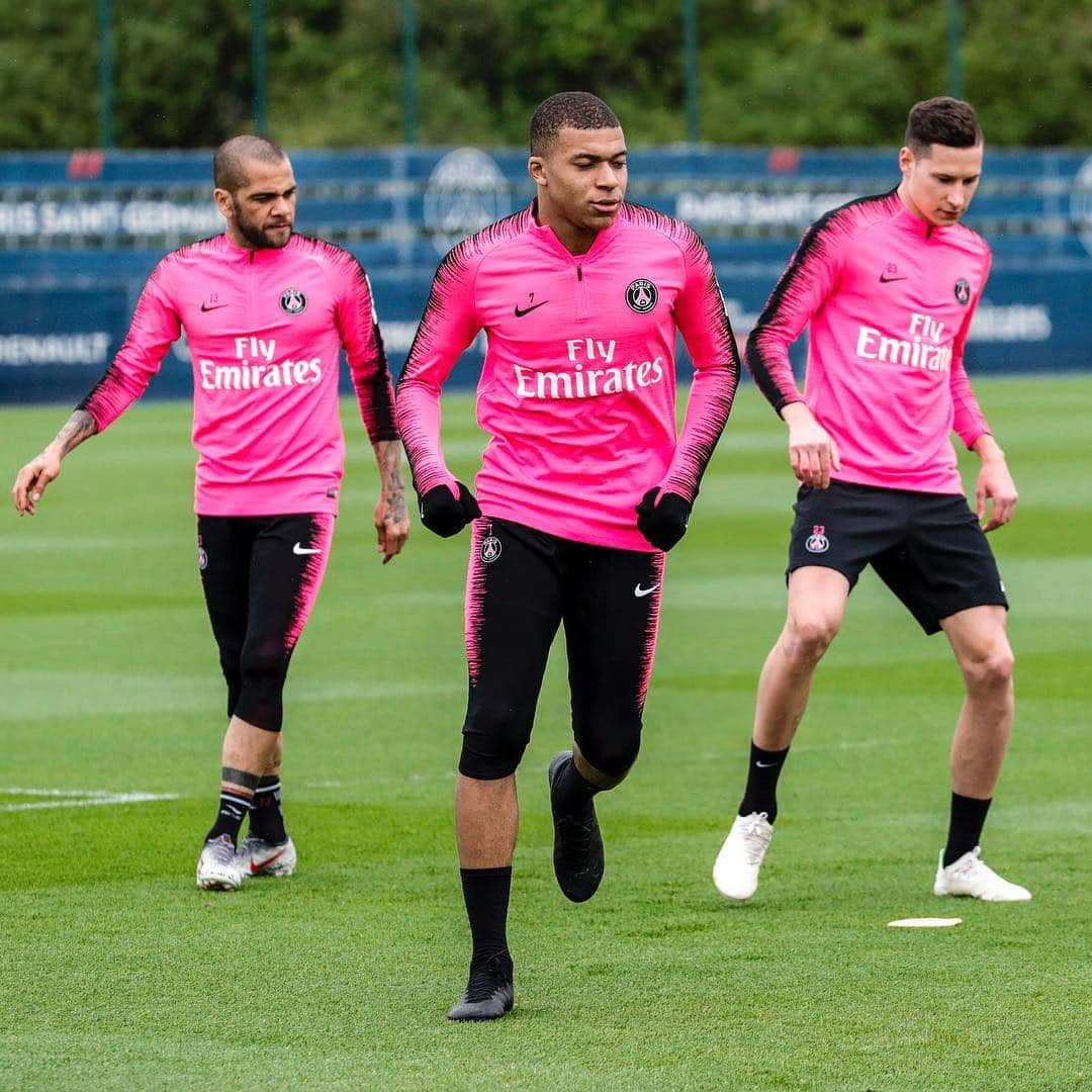 パリ・サンジェルマンFCさんのインスタグラム写真 - (パリ・サンジェルマンFCInstagram)「Next challenge 👉 #CoupedeFrance 🏆 . #ParisSaintGermain #PSG #Paris #CDF #AllezParis #ICICESTPARIS #Football」4月25日 20時35分 - psg