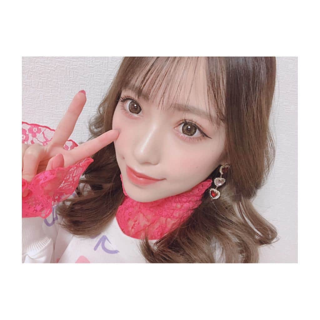 前川琳菜（りなち）さんのインスタグラム写真 - (前川琳菜（りなち）Instagram)「✩‧₊˚ . . ストーリーでは告知させていただいたんですが 今日夜22時〜BSスカパーで放送の 「田村淳の地上波ではダメ！絶対！」の 喫煙女子クイズに出演します🥰❤️✨ 久しぶりのTVだから緊張したし、 放送されるのもなんだか照れる恥ずかしい😅笑 是非チェックしてみてください〜👍📺🎀 . . #ダメゼタ #BSスカパー #田村淳の地上波ではダメ絶対 #田村淳 さん #netflix #前川琳菜 #りなち」4月25日 20時38分 - rina__maekawa