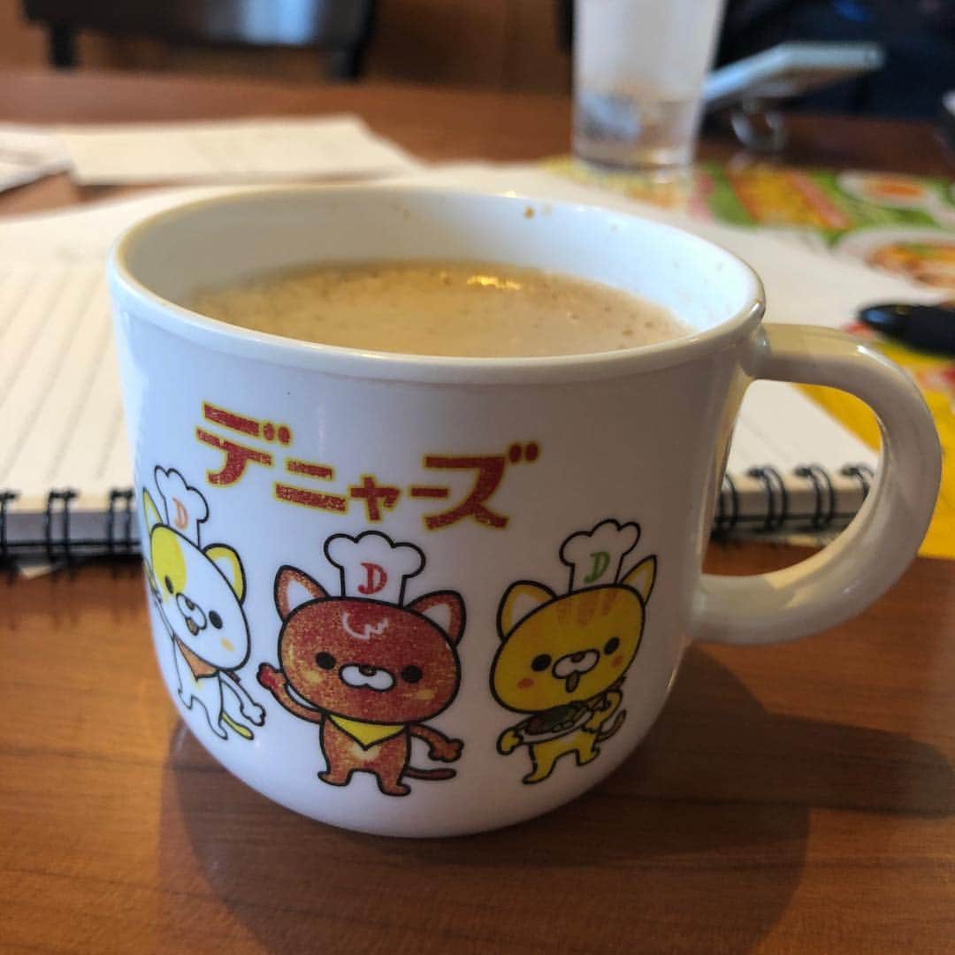 LOVEのインスタグラム：「コーヒーカップ、間違えた  と思ったらめちゃくちゃ和むじゃないですか！」