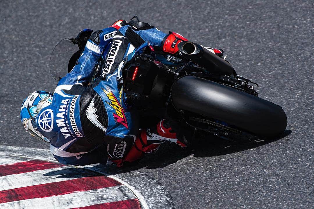 折原弘之のインスタグラム：「Suzuka 2&4 SuperBike #yamaha #r1」