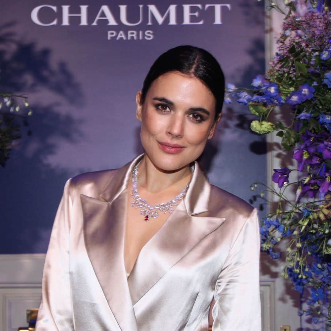 Chaumetさんのインスタグラム写真 - (ChaumetInstagram)「To celebrate the inauguration of our boutique in the Spanish capital, Chaumet was delighted to invite celebrities and friends of the Maison to discover the new boutique followed by an extravagant dinner at the house of Pascua Ortega on Tuesday evening. Among the guests, Aura Garrido, Adriana Ugarte, Bárbara Lennie, Eugenia Silva, Tamara Falcó, Minerva Portillo, Alex Rivière, Marta Lozano and Zina Charkoplia. #Chaumet #ChaumetMadrid #CelebritiesinChaumet」4月25日 21時31分 - chaumetofficial