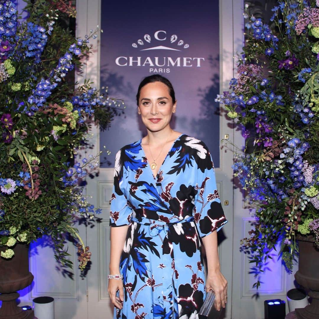 Chaumetさんのインスタグラム写真 - (ChaumetInstagram)「To celebrate the inauguration of our boutique in the Spanish capital, Chaumet was delighted to invite celebrities and friends of the Maison to discover the new boutique followed by an extravagant dinner at the house of Pascua Ortega on Tuesday evening. Among the guests, Aura Garrido, Adriana Ugarte, Bárbara Lennie, Eugenia Silva, Tamara Falcó, Minerva Portillo, Alex Rivière, Marta Lozano and Zina Charkoplia. #Chaumet #ChaumetMadrid #CelebritiesinChaumet」4月25日 21時31分 - chaumetofficial