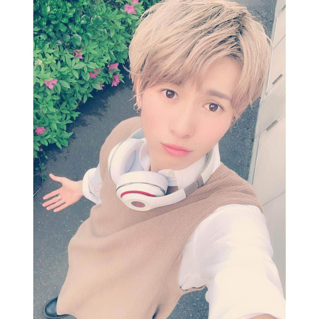 岡田鷹斗さんのインスタグラム写真 - (岡田鷹斗Instagram)「最近暖かいね☆ ・ ・ ・ #NEVAGIVEUP #Beats #Men #岡田鷹斗 #ネバギブ #fashion  #金髪 #いいと思ったらハートポチっ♡」4月25日 21時33分 - okada_takato