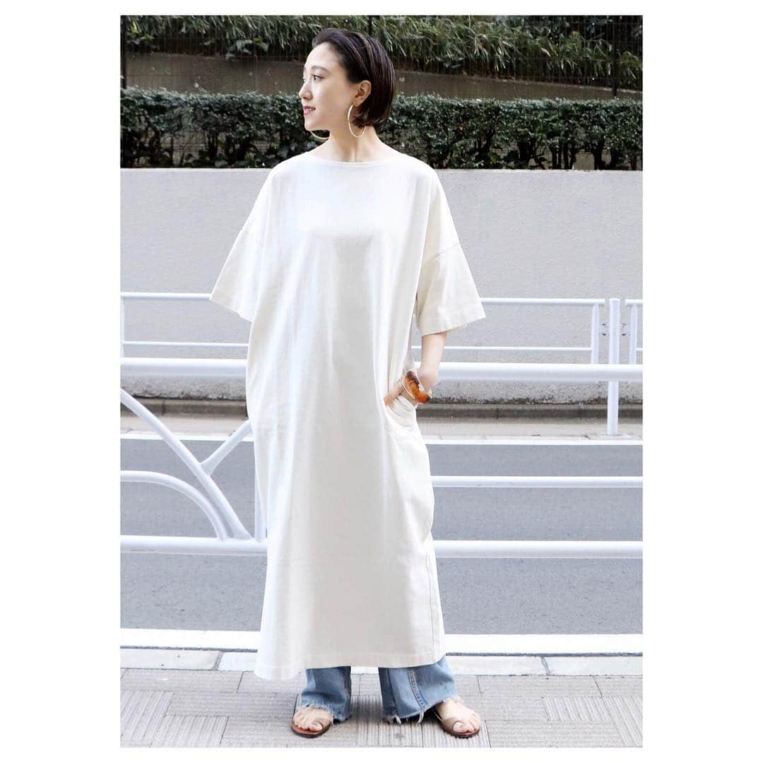 plageさんのインスタグラム写真 - (plageInstagram)「〝CALUX〟﻿ 4/26(fri.)New in！ 大人気のCALUX別注シリーズ！ 毎回即完売してしまうワンピースの新作がいよいよ明日4/26より販売スタート！ ¥16,000+tax col:ブラック/ホワイト/ブラウン size:free #Plage #プラージュ﻿﻿ #fashion #coordinate﻿﻿ #baycrews #CALUX」4月25日 21時35分 - plage_jp