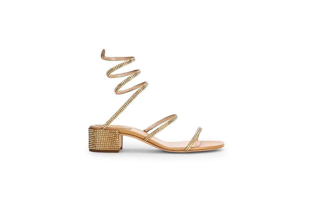 レネカオヴィラさんのインスタグラム写真 - (レネカオヴィラInstagram)「#CaovillaLOVE . The best feeling of love when being intensely hugged - #CaovillaCLEO Sandal Strass, her #Serpenti anklet symbolizes a promise, a lifetime commitment . Available in 40mm & 105mm, in #Silver , #Gold & #Blush - Swipe to view more, Int’l complimentary shipping with T&D inclusive #ReneCaovilla #Love . . . . . . #WeddingBells #WeddingShoes #BridalShoes #LoveQuotes #Wedding」4月25日 21時38分 - renecaovilla