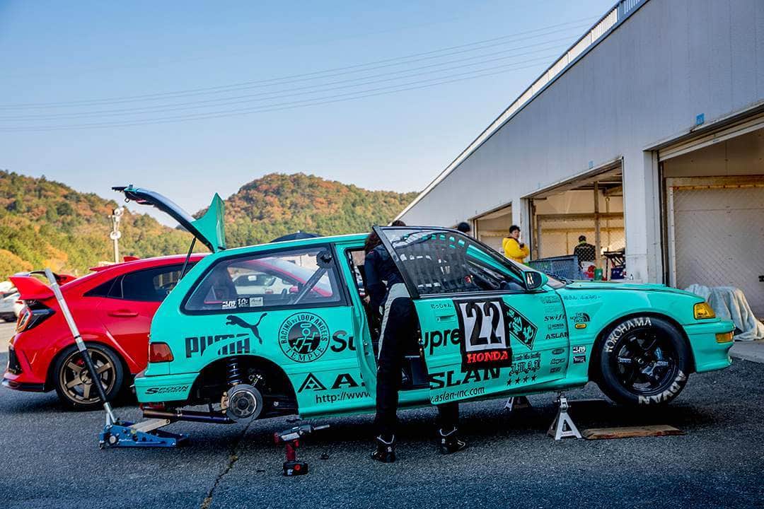 のインスタグラム：「_ ASLAN Honda K-Swapped EF9 CIVIC _ _ Shot on 11-Nov 2018 "Race only for HONDA Track Cars" organized by @aslan_inc_japan at Central Circuit (Hyogo, Japan) owner: @ef.ek.200124 tuner: @aslan_inc_japan photo: @mistbahn K-Swapped EF9. _ _ JP) 2018年11月11日、セントラルサーキットで開催されたアスランさん( @aslan_inc_japan )主催の「ホンダ・ワンメイク・レース」にて撮影。 _ _ #aslan #アスラン #hondaonemakerace #aslan_inc_japan #centralcircuit #セントラルサーキット #honda #civic #hondacivic #ホンダシビック #シビック #ek9 #ek #ekcivic ##tuningcartimeattack #k20 #k20a #kswapped #kseries #kswap #osakajdm #kanjo #kanjostyle #kanjoracer #templeracing #テンプルレーシング #trackcar #trackstance #timeattack #timeattackjapan」