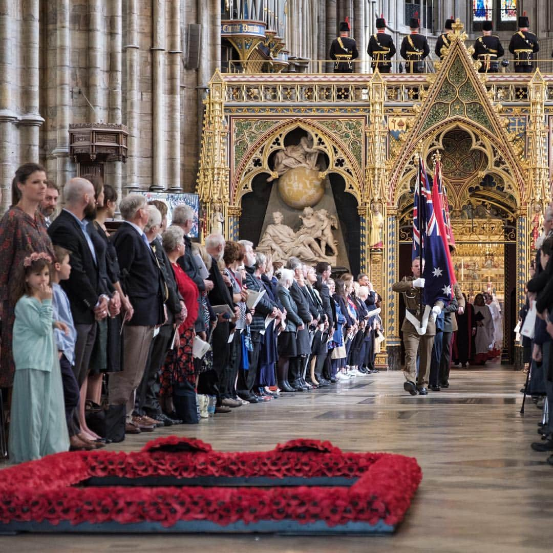 ウィリアム（ケンブリッジ公）さんのインスタグラム写真 - (ウィリアム（ケンブリッジ公）Instagram)「ANZAC (Australian and New Zealand Army Corps) Day marks the anniversary of the first major military action fought by Australian and New Zealand forces during the First World War.  The Duchess of Cambridge, with The Duke of Sussex and The Duke of Gloucester, attended the #AnzacDay Service of Commemoration and Thanksgiving at Westminster Abbey.  Anzac Day has been commemorated in London since the first anniversary of the Anzac landings at Gallipoli in 1916, when King George V attended a service at Westminster Abbey and more than 2,000 Australian and New Zealand troops marched through the streets.  Since then, Anzac Day has become an important moment to recognise the Australian and New Zealand Army Corps who died during the landings, and to honour the sacrifices of men and women in all wars. 📷PA/Kensington Palace」4月25日 22時17分 - princeandprincessofwales