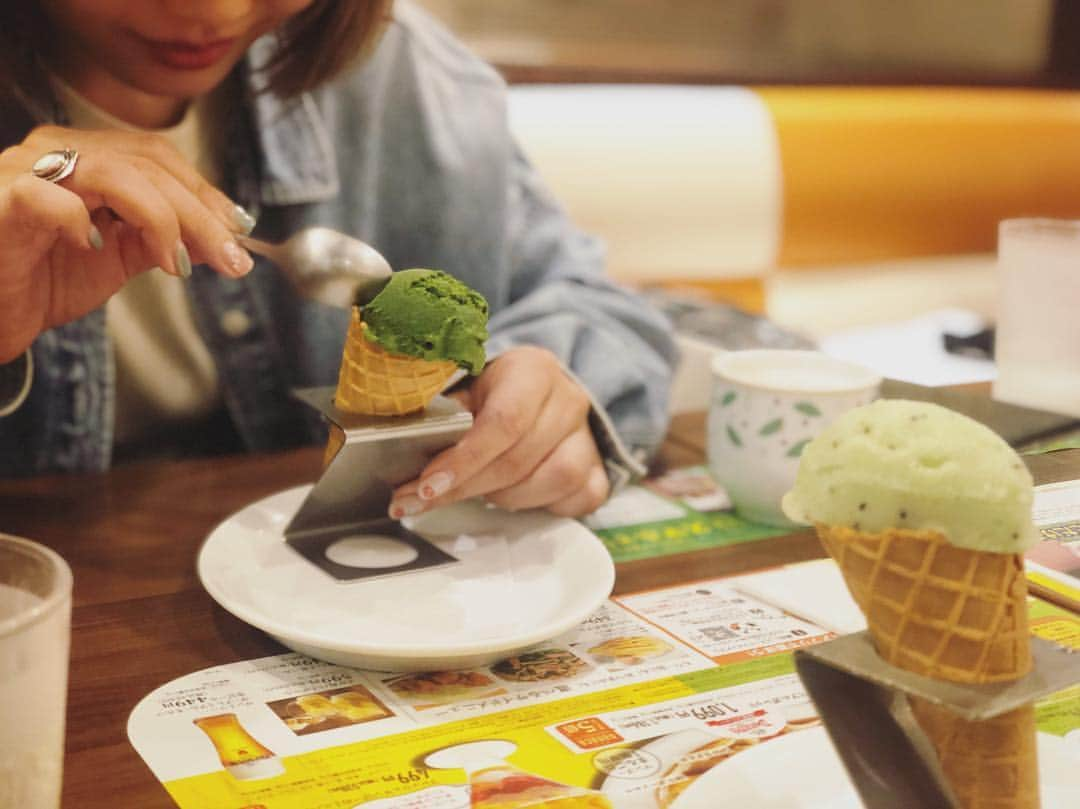 本田翼さんのインスタグラム写真 - (本田翼Instagram)「🍨 今日は暑かったのでアイスを頂きました🙃 🧢 @mackydesu 💄 @diormakeup @chanel.beauty」4月25日 22時23分 - tsubasa_0627official