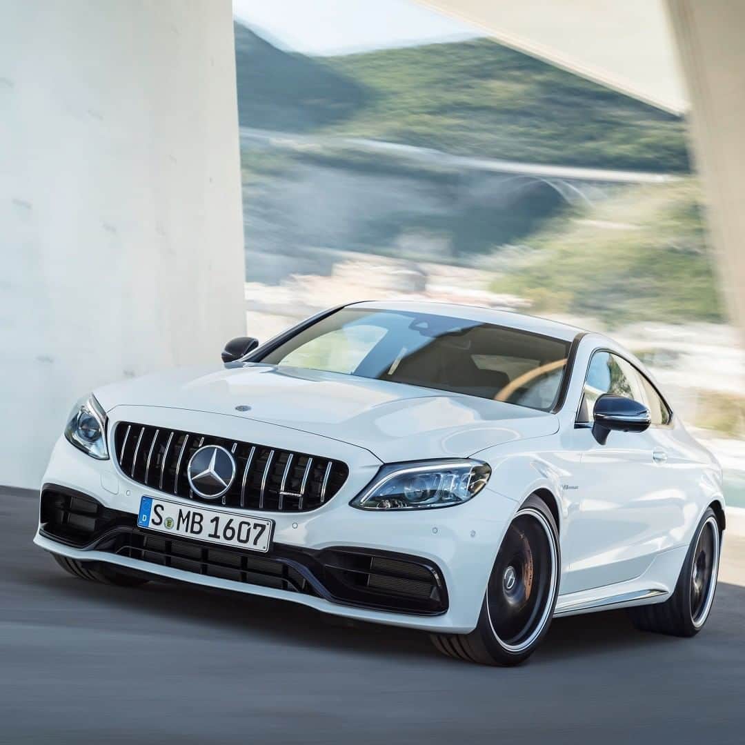 Mercedes AMGさんのインスタグラム写真 - (Mercedes AMGInstagram)「[Fuel consumption combined: 10.1 l/100km | CO2 emissions combined: 230 g/km]  Open road freedom looks particularly sporty in the form of the Mercedes-AMG C 63 S Coupé.  #MercedesAMG #AMG #C63 #DrivingPerformance #Power #Passion #Mercedes #AMG🔥 #Luxury #CarsofInstagram #InstaCar #Lifestyle」4月25日 22時50分 - mercedesamg