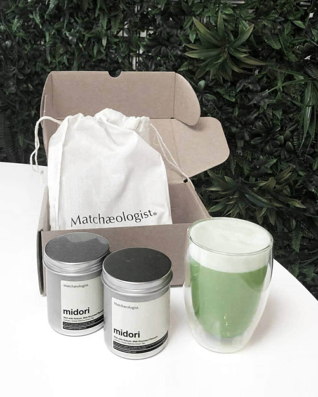 Matchæologist®さんのインスタグラム写真 - (Matchæologist®Instagram)「Tag your #MatchaMates who need to get their hands on some of our #Matcha today – they certainly make a statement! 🍃Bring the delicious flavour of our artisanal matcha into your life and experience it for yourself! We promise you won’t be disappointed! 💚 Huge thanks to our amazing friend and matcha lover @katiejmorleyx for the wonderful capture! 📷 . Matcha is the perfect choice when you are looking for a steady boost of natural energy to fight the afternoon slump. Similar to coffee, matcha has caffeine (because life pretty much requires caffeine). But instead of the blast-and-crash experience of coffee, matcha provides a gentle boost, without a crash. 😍 Did you know that we offer 5 different matcha grades in total? 🍃 They all differ in terms of their taste profiles, fragrances, and colours, among other factors. 🌱 😱 Visit the “Matcha Range” section on our website to find out more and master the art of matcha-making today! . 👉 Click our bio link @Matchaeologist and find your perfect matcha grade. . Matchæologist® #Matchaeologist Matchaeologist.com」4月25日 23時03分 - matchaeologist