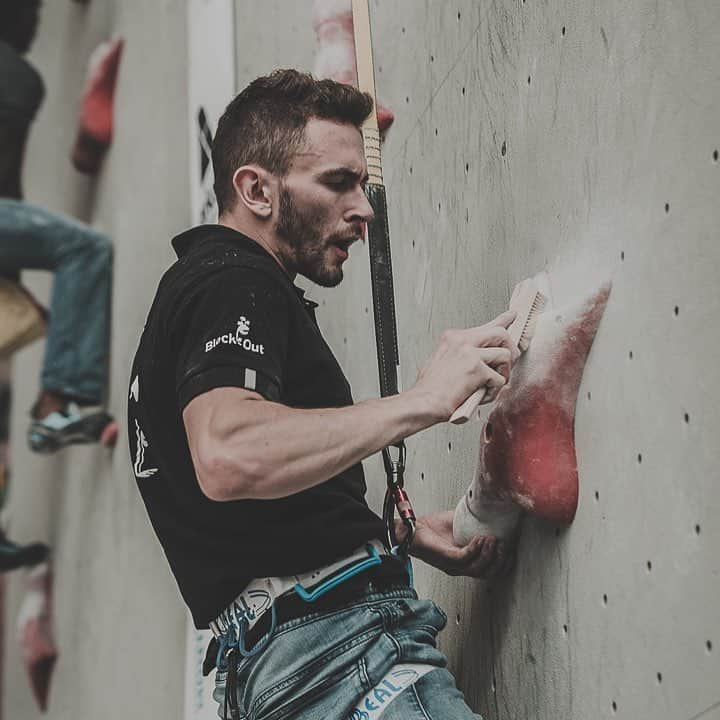 Manu Cornuさんのインスタグラム写真 - (Manu CornuInstagram)「C’est propre on va pouvoir y aller !! Deuxième étape de la coupe du monde de vitesse demain matin! ⚡️⚡️ 📸 @szychowski.artur」4月25日 23時05分 - manu_cornu