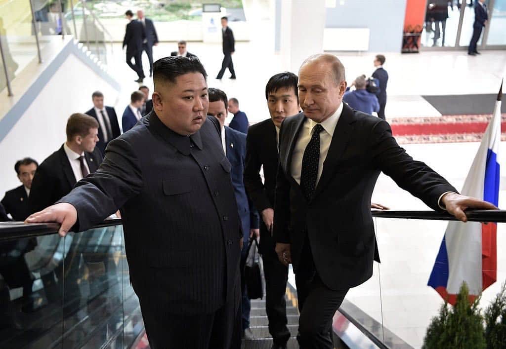 NBC Newsさんのインスタグラム写真 - (NBC NewsInstagram)「#Russian President #Putin sat down for talks with North Korean leader Kim Jong Un on Thursday, saying the summit should help plan joint efforts to resolve a standoff over #Pyongyang’s nuclear program. Click the link in our bio to read more. . 📷 Alexey Nikolsky / @afpphoto」4月25日 23時12分 - nbcnews