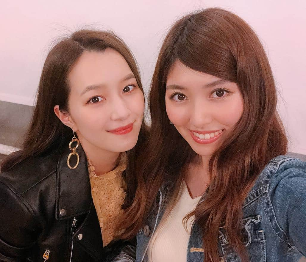 橘ゆりかさんのインスタグラム写真 - (橘ゆりかInstagram)「ひぃちゃんに会ったよ〜😊💕﻿ ﻿ 美味しいお肉とビールで乾杯して🍻﻿ ﻿ 久しぶりに会ったからお互い近況報告して﻿ ﻿ 同級生だけどお姉ちゃんみたいな感覚は変わらず笑﻿ ﻿ 楽しい時間を過ごせました〜✨﻿ ﻿ ﻿ #リアルバーベキューガーデン #タワーレコード渋谷店 #タワレコ #屋上 #ビアガーデン #渋谷 #三宅ひとみ #橘ゆりか #アイドリング #同級生 #shibuya #realbbqgarden #bbq」4月25日 23時42分 - yuricalcal