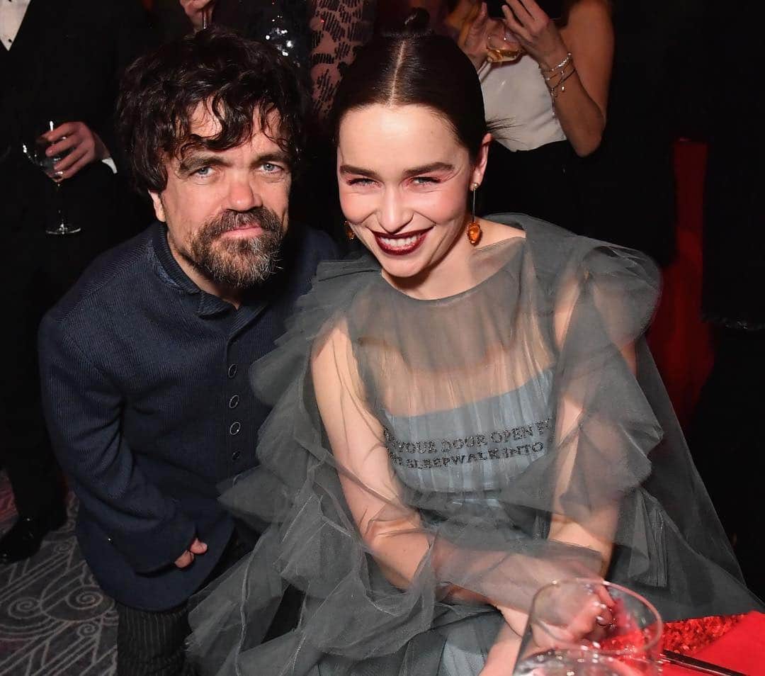 ピーター・ディンクレイジのインスタグラム：「#TeamTargaryen 🔥」