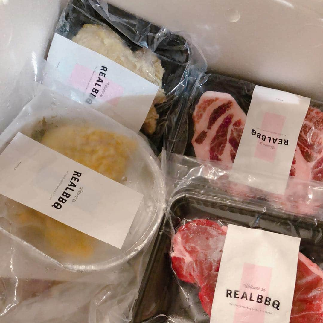 橘ゆりかさんのインスタグラム写真 - (橘ゆりかInstagram)「REALBBQ GARDENタワーレコード渋谷﻿ レセプションに参加させてもらいました🥩🍳🍺﻿ ﻿ 材料を焼くだけ！道具も揃ってるので﻿ 簡単にバーベキューが楽しめます〜😋﻿ ﻿ ステーキ ガーリックライス バターコーン﻿ 焼きたて熱々でぜーんぶ美味しかったよ✨﻿ 私はスイートシナモンポテトの虜になった🥰﻿ ﻿ ﻿ 渋谷の真ん中にビアガーデン﻿ があるとかアクセス最高でしょ🏙﻿ オープンは明日から‼️﻿ 4月26日（金）～9月30日（月）﻿ タワーレコード渋谷 屋上﻿ ■営業時間 18:00～22:00（平日） / 12:00～22:00（土日祝）﻿ ﻿ ﻿ ﻿ #リアルバーベキューガーデン #タワーレコード渋谷店 #タワレコ #屋上 #ビアガーデン #渋谷 #三宅ひとみ #橘ゆりか #アイドリング #同級生 #バーベキュー  #shibuya #realbbqgarden #bbq #japanesegirl #instafood #realbbq_jp」4月25日 23時57分 - yuricalcal