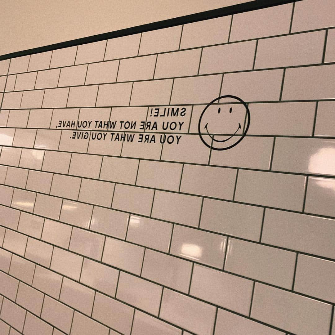 sayocoのインスタグラム：「明日はおやすみ☺︎ #SMILE」