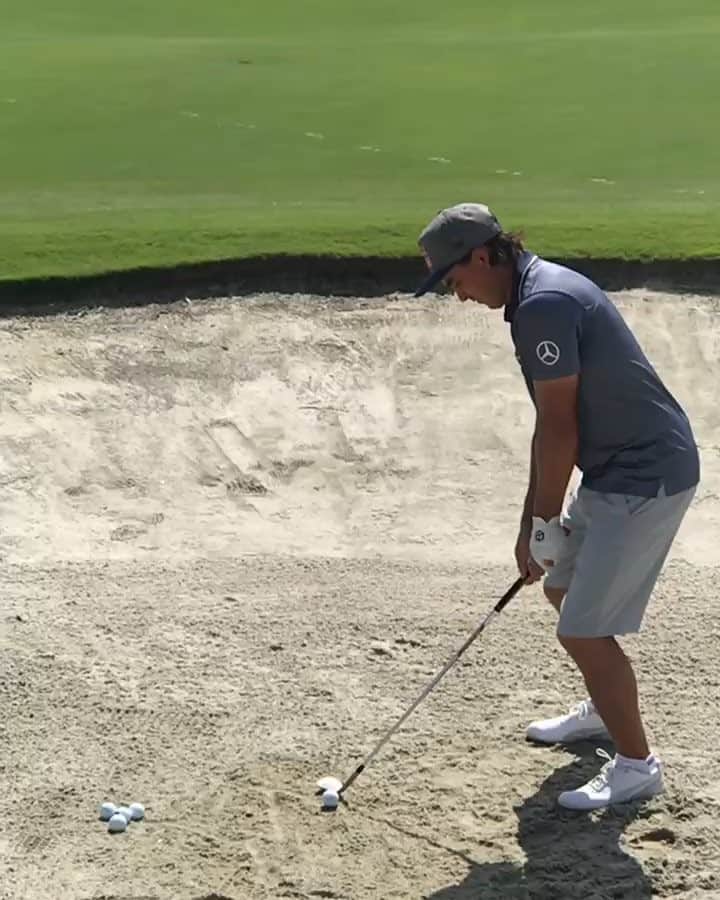 リッキー・ファウラーのインスタグラム：「Bunkers...some of my favorite shots...stay more square to target...you don’t need to get super steep or aim left(as a righty) and chop down on it...I like the ball position off the front foot...roll the toe open on the takeaway and then hold that through the swing...this will allow you to keep your right knuckles down through impact and the club face pointing up at the sky after impact...this will let the club pass your hands helping you use the sole and bounce of the club 🎥cred @claudeharmon3」