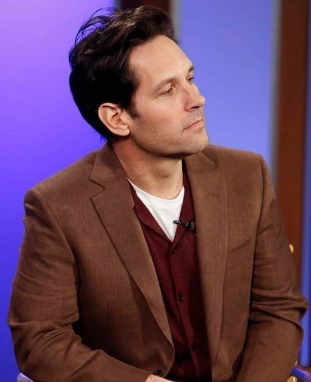 カナーリさんのインスタグラム写真 - (カナーリInstagram)「#PaulRudd wearing a brown linen-wool Canali Capri suit during his appearance on @jimmykimmellive during the #AvengersEndgame press tour. . . . #menswear #suit #Avengers #Marvel #antman #summer #spring」4月26日 0時55分 - canali