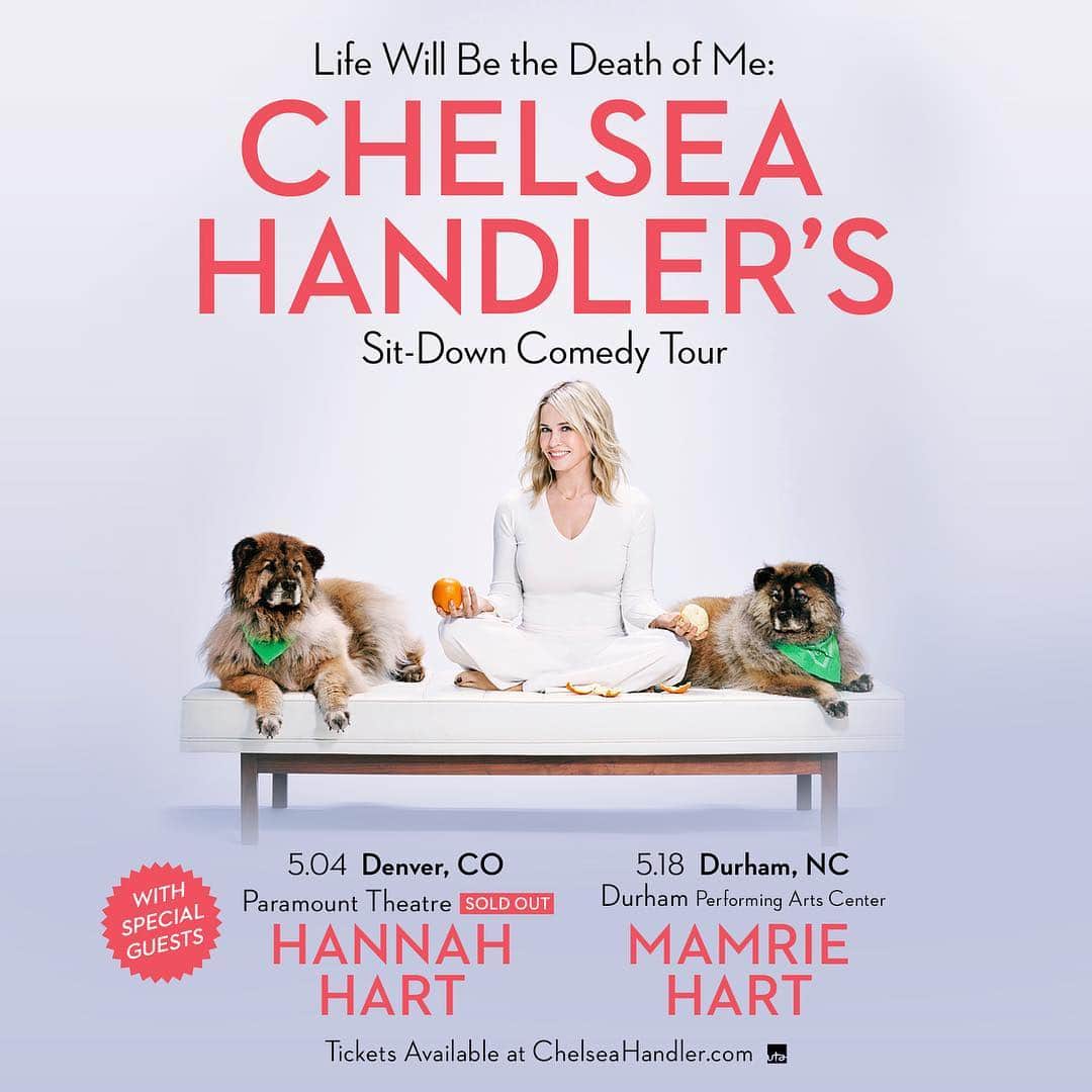 チェルシー・ハンドラーさんのインスタグラム写真 - (チェルシー・ハンドラーInstagram)「Joining me on my tour as my special guests - MAMRIE HART and HANNAH HART. - Hannah Hart, May 4 in Denver and Mamrie Hart joining me on May 18 in Durham. #LIFEWILLBETHEDEATHOFME 🍊 Sit-Down comedy tour. Tickets on sale, link in bio 🤸🏼‍♀️ @harto @mametown」4月26日 0時54分 - chelseahandler
