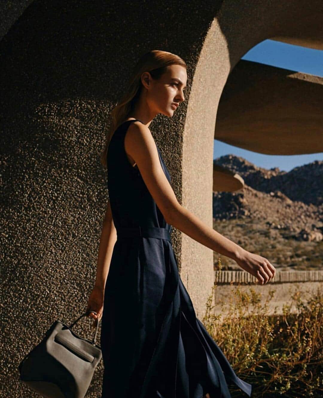 マルチェ・フェルフーフさんのインスタグラム写真 - (マルチェ・フェルフーフInstagram)「A beautiful shoot for Boss in Joshua Tree National Park ✨Such a cool location, have you ever been? #thenextboss #joshuatreenationalpark 🇺🇸」4月26日 1時00分 - maartjeverhoef