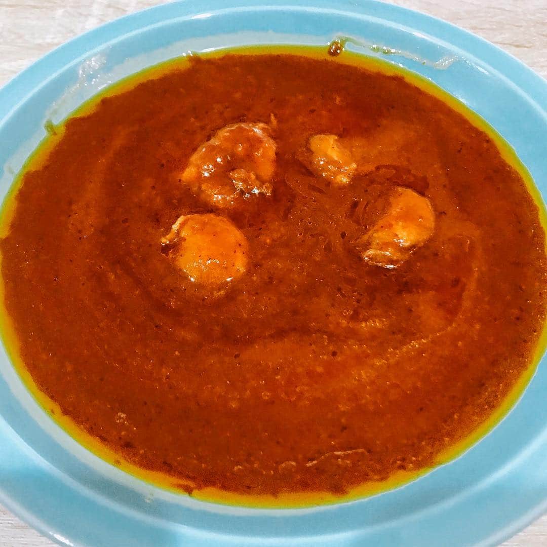 森野光晴のインスタグラム：「レトルトカレー食べ比べ その10 無印良品 スパイシーチキン  スパイシーさの中に甘みもあって食べやすい。 ライスを食べたい。  #レトルトカレー #ライス抜き」