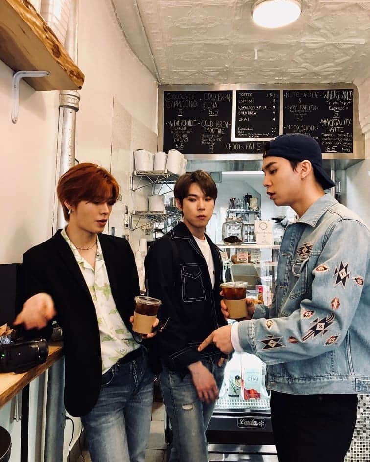 NCT 127さんのインスタグラム写真 - (NCT 127Instagram)「🗽👋 #NEOCITYinUSA #NCT127inUSA  #NCT127TOTHEWORLD #NCT127_1st_World_Tour #NEWJERSEY #NEWYORK  #NCT127 #NCT #WE_ARE_SUPERHUMAN #NCT127_SUPERHUMAN #SUPERHUMAN」4月26日 11時07分 - nct127