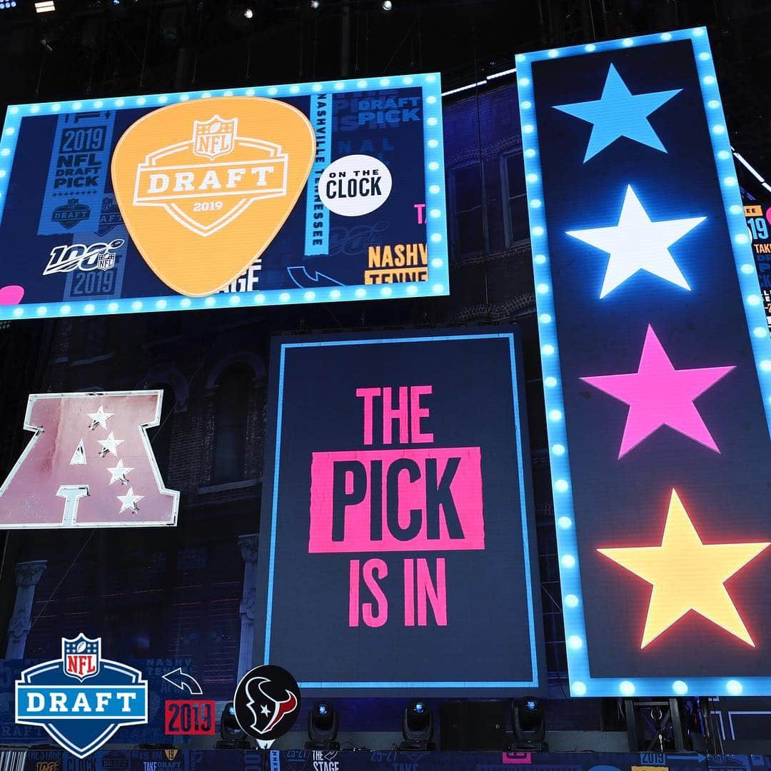 ヒューストン・テキサンズさんのインスタグラム写真 - (ヒューストン・テキサンズInstagram)「The stage is set. #TexansDraft」4月26日 3時03分 - houstontexans