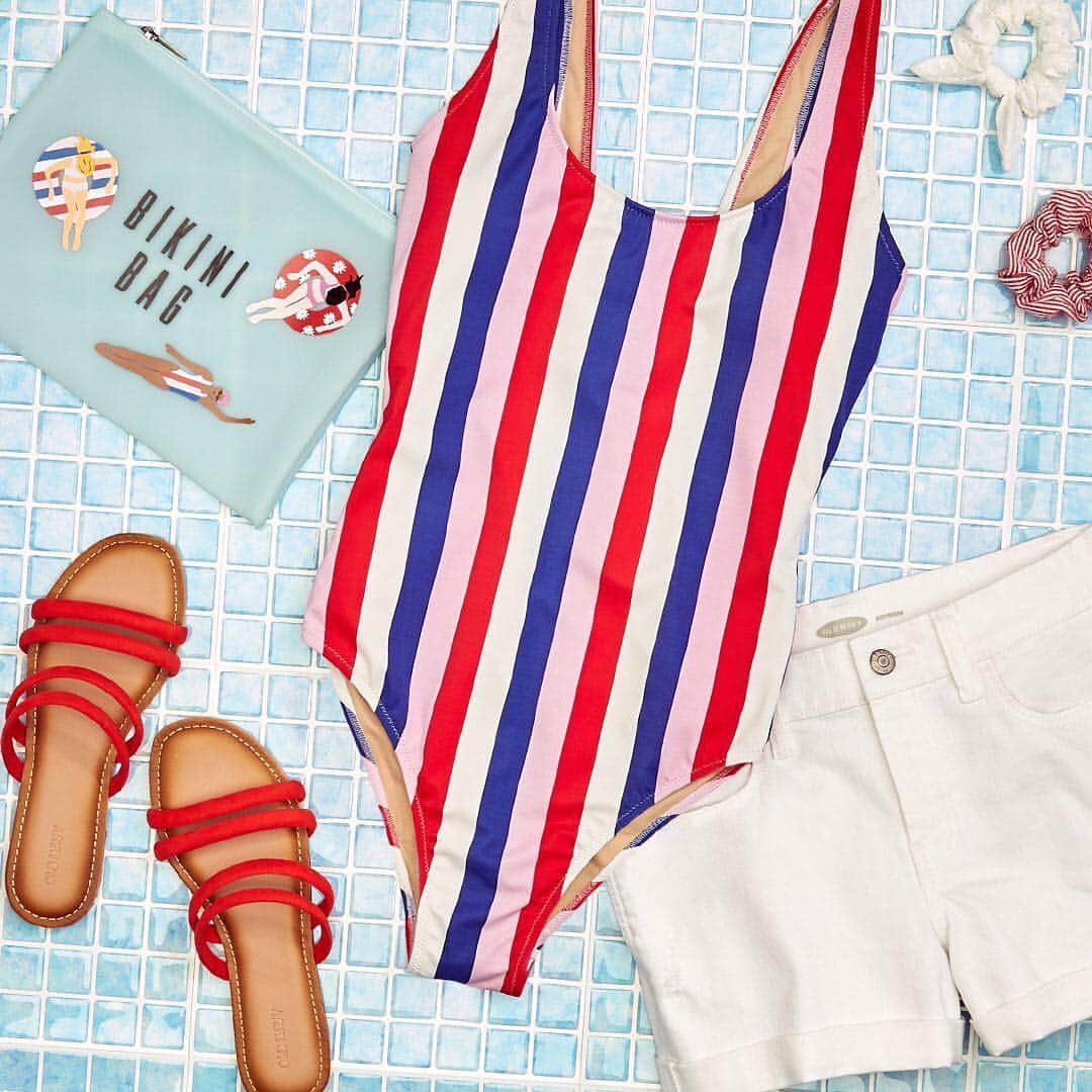 Old Navyさんのインスタグラム写真 - (Old NavyInstagram)「they're not just "bathing suits" – they're outfits you can swim in 💦 . #oldnavystyle」4月26日 3時12分 - oldnavy