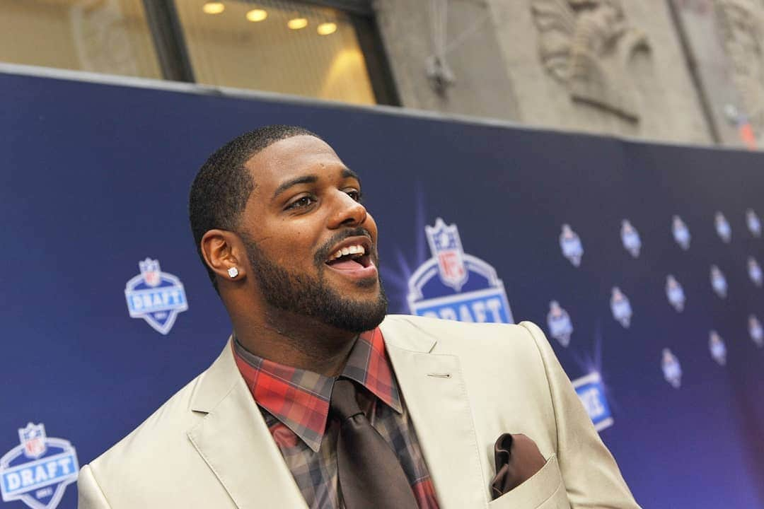 ニューオーリンズ・セインツさんのインスタグラム写真 - (ニューオーリンズ・セインツInstagram)「#TBT 8 years ago: @camjordan94 at the #NFLDraft #SaintsDraft  Click link in bio to see his best plays of the 2018 season.」4月26日 3時58分 - saints