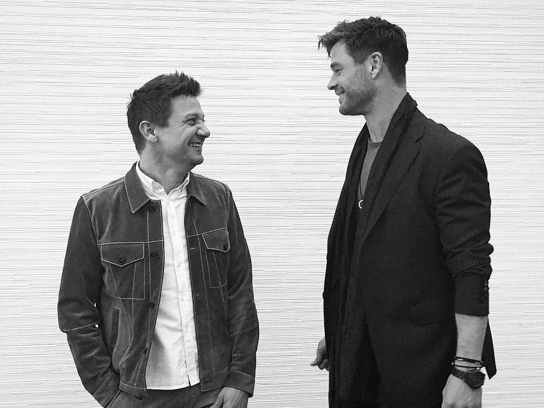 ゴールデングローブ賞さんのインスタグラム写真 - (ゴールデングローブ賞Instagram)「Jeremy Renner is Clint Barton –better known as Hawkeye, and Chris Hemsworth is Thor in the Marvel Cinematic Universe, which film ‘Avengers: Endgame’ closes a chapter in the saga. (📸: @amayamario. ©HFPA)  #avengers #avengersendgame」4月26日 3時59分 - goldenglobes