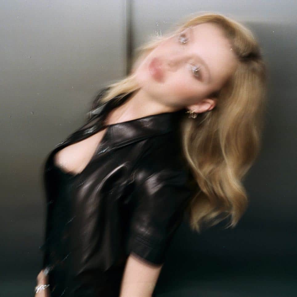 ニコラ・ペルツのインスタグラム：「u give me that angel energy」
