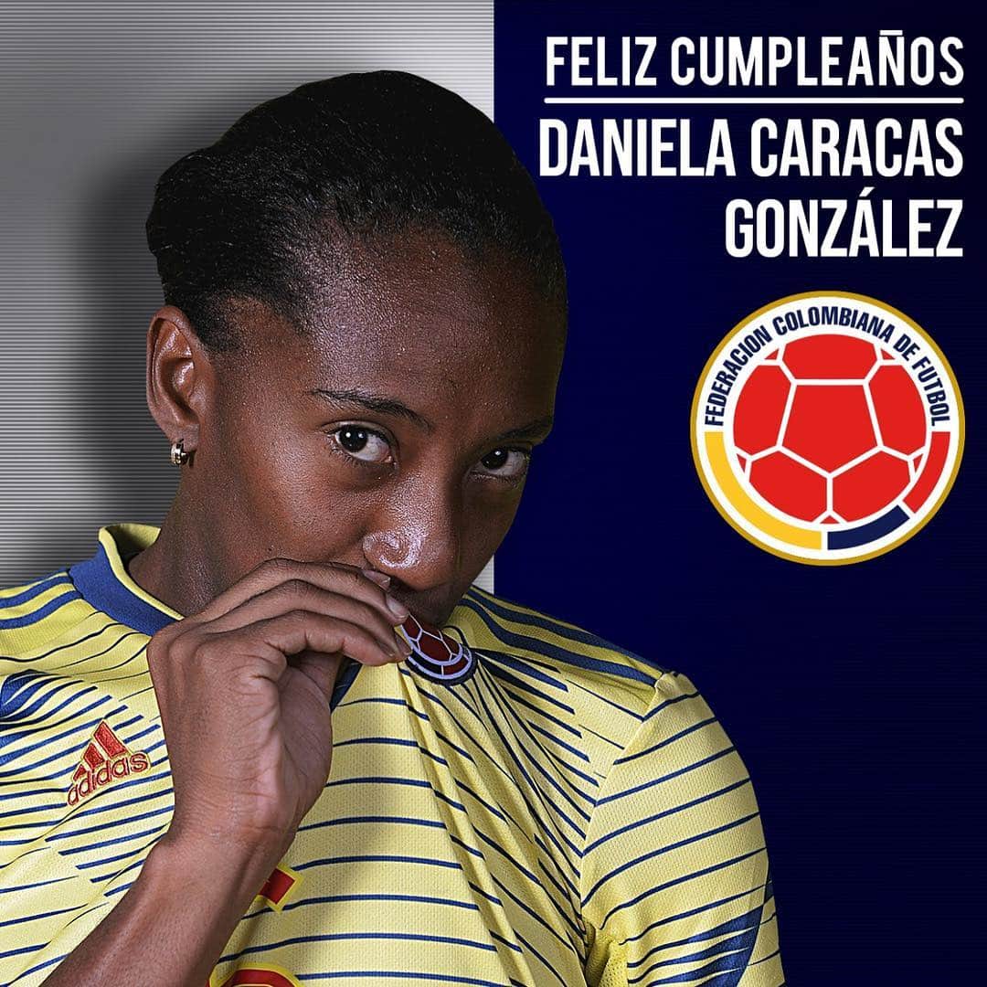 サッカー コロンビア代表チームのインスタグラム：「‪Feliz cumpleaños #️⃣2️⃣2️⃣ para @danielacaracas, defensora de nuestra Selección Colombia Femenina de Mayores. ¡Que sean muchos más! 🎂🎂‬」