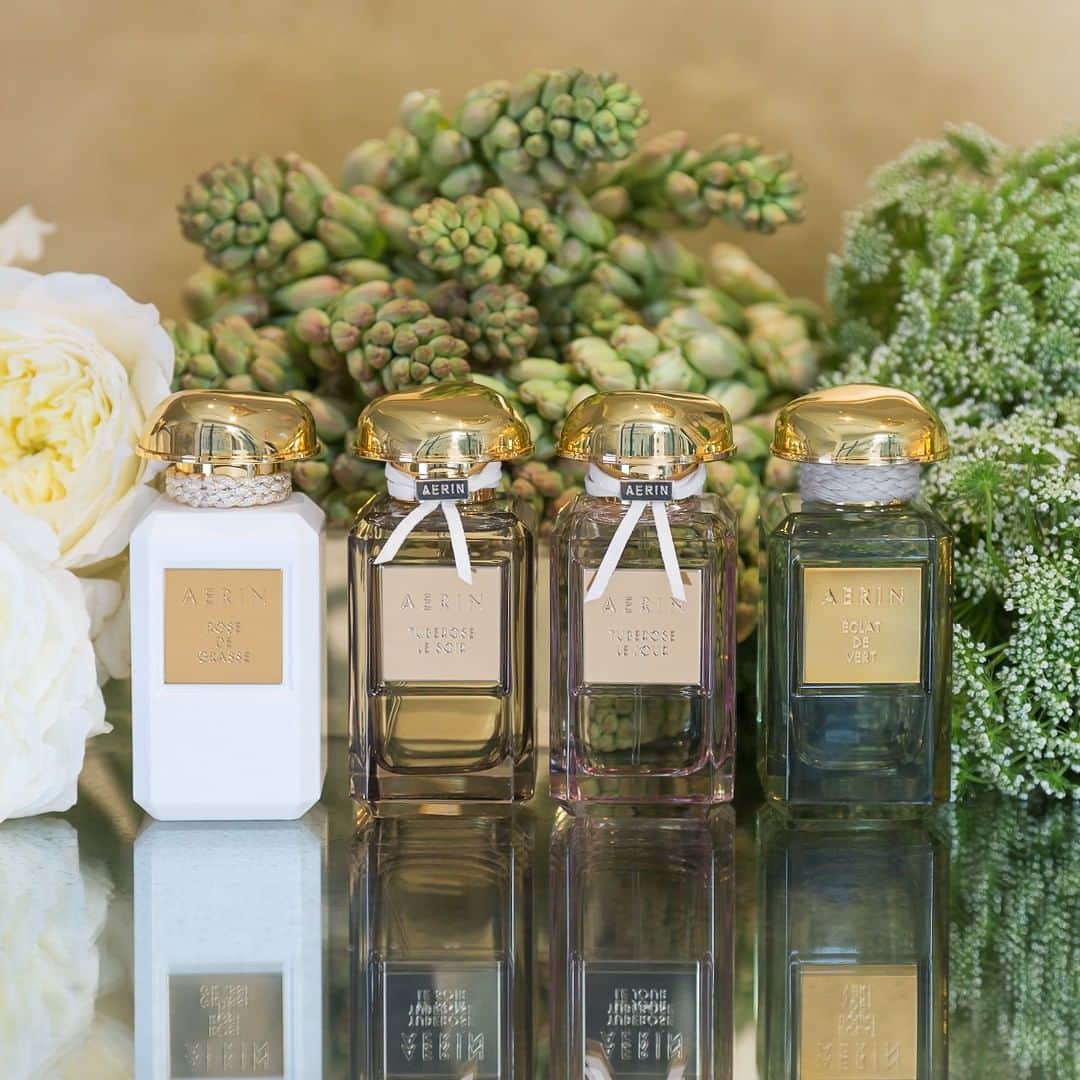 エスティローダーさんのインスタグラム写真 - (エスティローダーInstagram)「@AERIN's Premier Collection includes four fragrances that are thoughtfully unique. These artisanally-crafted #perfumes are infused with rare and fine ingredients for a truly exceptional fragrance experience. #AERINBeauty  Scents from L to R: Rose de Grasse, Tuberose le Jour, Tuberose le Soir, and Eclat de Vert. Comment your favorite below!」4月26日 5時00分 - esteelauder